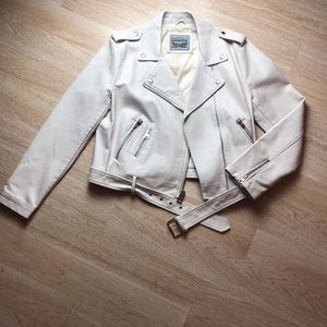Levi’s White Faux Leather Jacket NWOT
